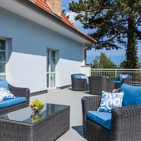 Lägenhetshotell Testa 4*