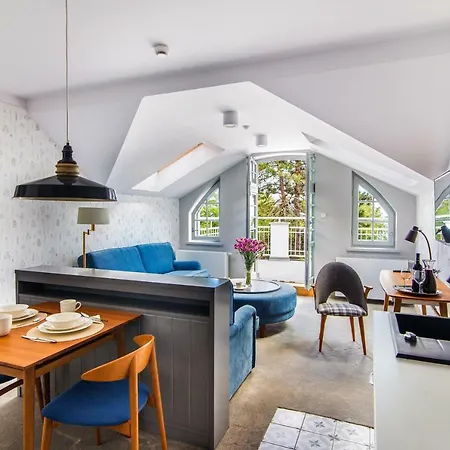 Lägenhetshotell Testa 4*